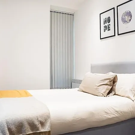 Luxury Short Stay Apartment Hounslow Exterior photo