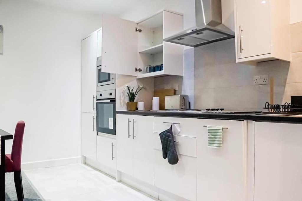 Luxury Short Apartamento Hounslow
